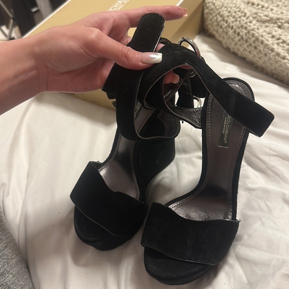 Dolce and gabbana wedges size 39